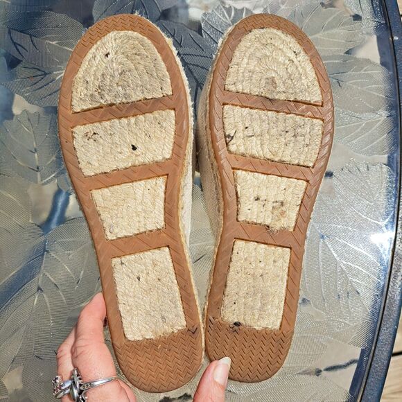 TALBOTS CANVAS SLIP ON SHOES WOMENS SIZE 6 PINEAPPLE TROPICAL ESPADRILLES LOAFER - Picture 5 of 5
